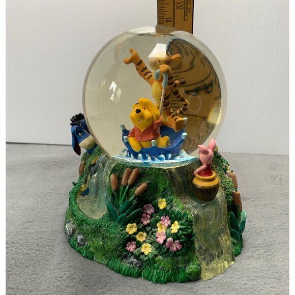 Disney Winnie The Pooh Musical Snow Globe Rotate Playing "Rain Came Down" Song 1 - Picture 6 of 9